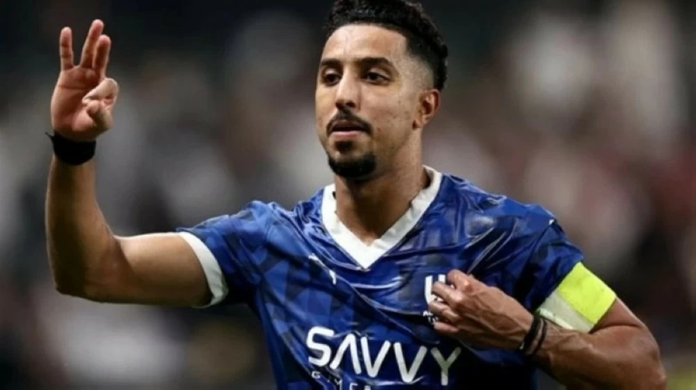 الدوسري يكتب التاريخ.. 200 انتصار في دوري روشن الدوسري يكتب التاريخ.. 200 انتصار في دوري روشن