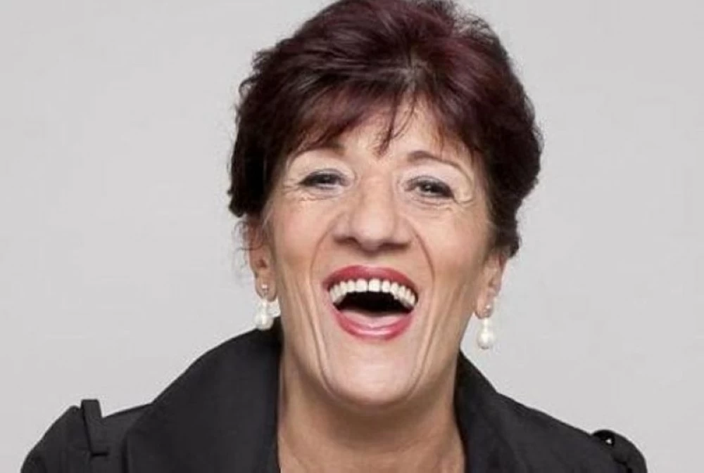 وفاة الفنانة الجزائرية «بيونة» عن 73 عاماً بعد صراع مع السرطان وفاة الفنانة الجزائرية «بيونة» عن 73 عاماً بعد صراع مع السرطان