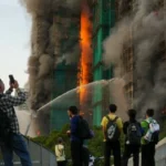 مصرع 13 شخصاً جراء حريق هائل بمجمع سكني في هونغ كونغ