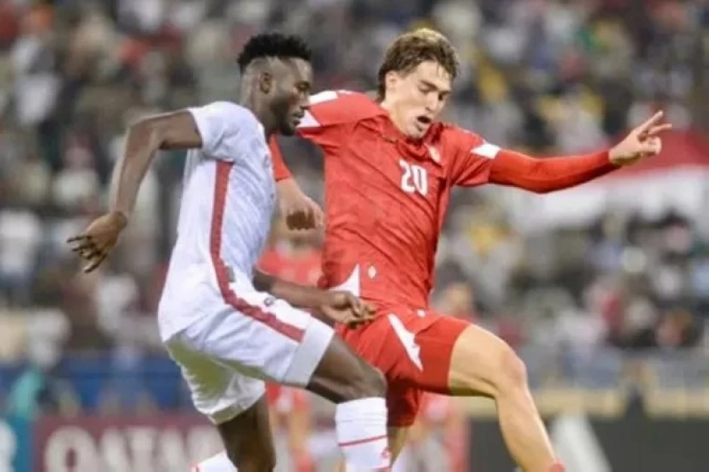 «ريمونتادا» بـ10 لاعبين.. السودان يهزم لبنان ويتأهل إلى كأس العرب «ريمونتادا» بـ10 لاعبين.. السودان يهزم لبنان ويتأهل إلى كأس العرب