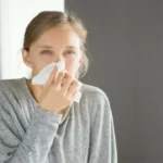 الإفرازات الأنفية المستمرة ونزيف الأنف.. علامات لا يجب تجاهلها