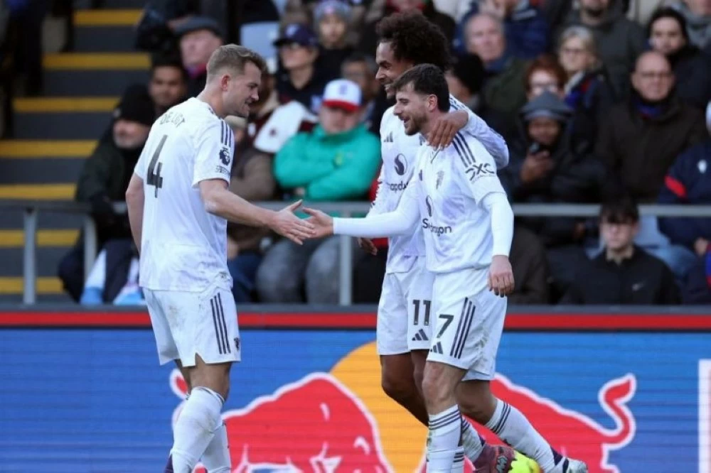 مانشستر يونايتد يتخطى كريستال بالاس في «البريميرليغ»