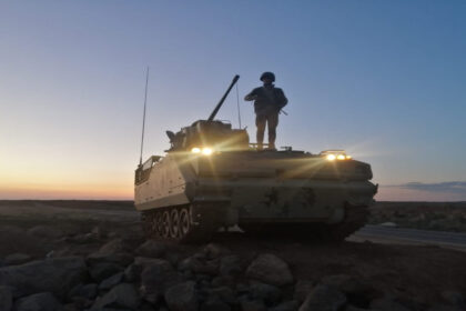 الجيش: القبض على شخصين حاولا التسلل عبر الواجهة الشمالية