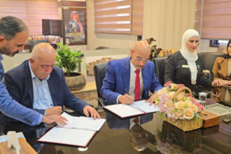 بلدية إربد توقع اتفاقية لإنشاء أول مأوى للكلاب الضالة