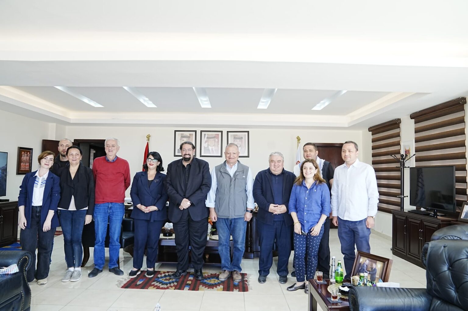 وفد جورجي يزور البترا للاطلاع على التجربة الأردنية في حماية المواقع التراثية وإدارتها وفد جورجي يزور البترا للاطلاع على التجربة الأردنية في حماية المواقع التراثية وإدارتها