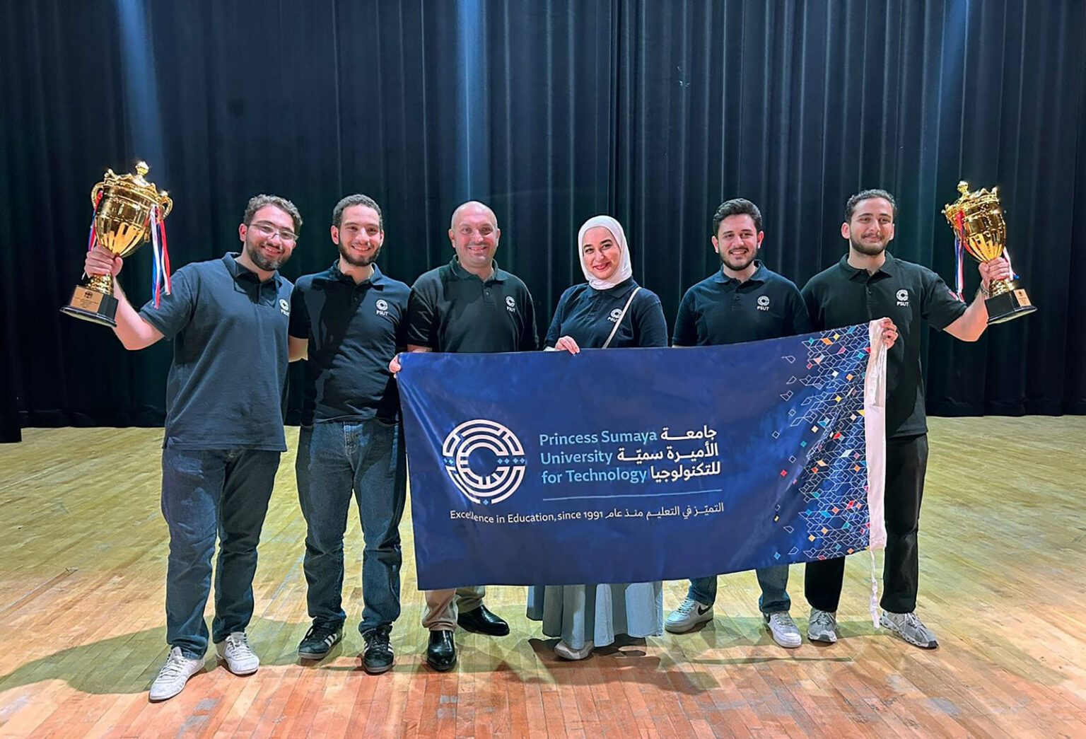 جامعة الأميرة سمية تتصدر البطولة الوطنية للروبوت بدورته الـ21 بإنجاز طلابي جامعة الأميرة سمية تتصدر البطولة الوطنية للروبوت بدورته الـ21 بإنجاز طلابي