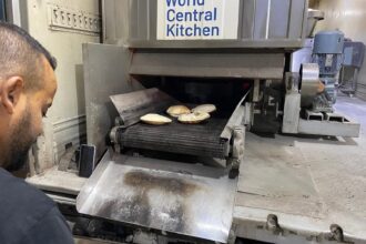 المخبز الأردني المتنقل في غزة ينتج حوالي 11 مليون رغيف خبز منذ بداية العام