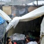 مركز حقوقي: إسرائيل قتلت 130 طفلا و54 امرأة منذ وقف إطلاق النار بغزة​ 