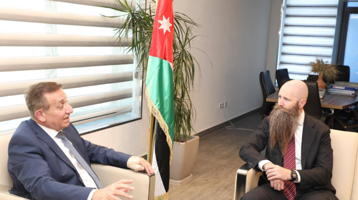 وزير الزراعة يستقبل السفير الأميركي لدى المملكة