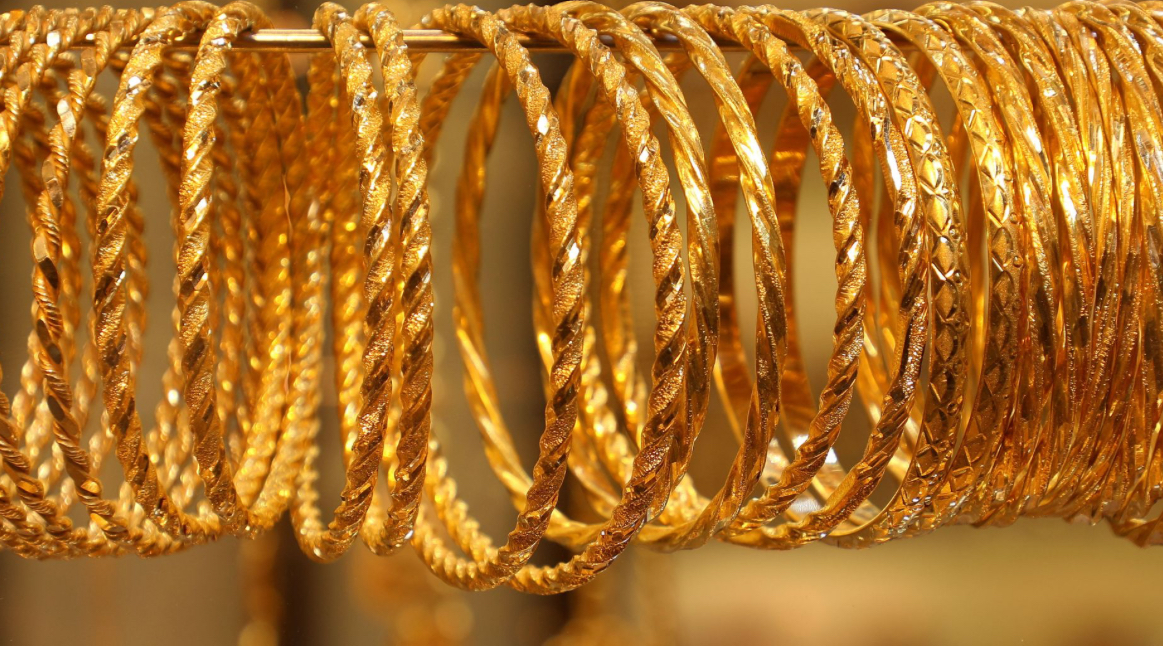 82.4 دينار سعر الذهب عيار 21 بالسوق المحلية