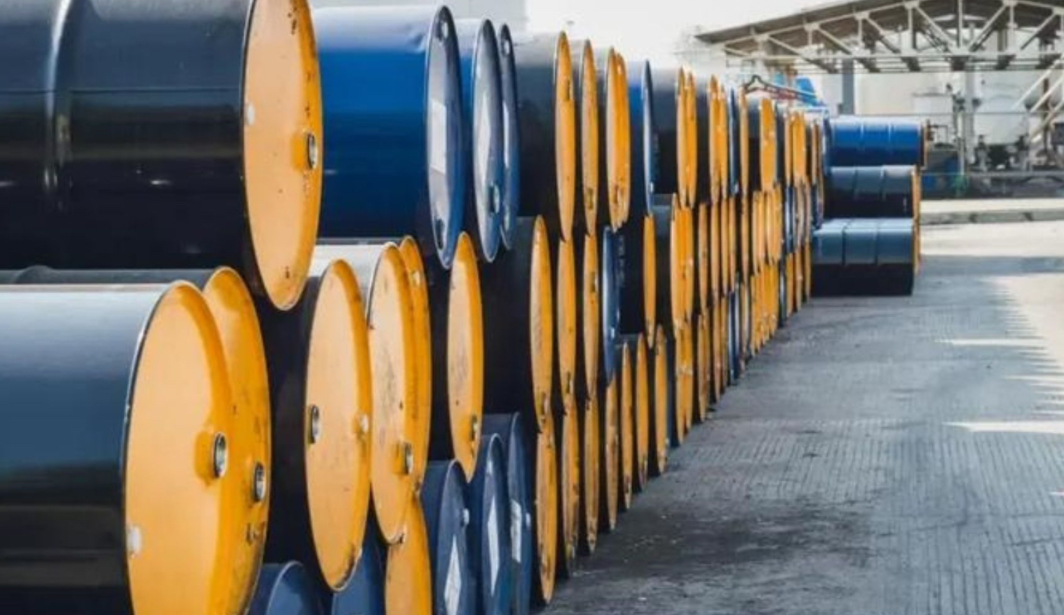 انخفاض مستوردات المملكة من النفط بنسبة 3.8 % في 9 أشهر انخفاض مستوردات المملكة من النفط بنسبة 3.8 % في 9 أشهر