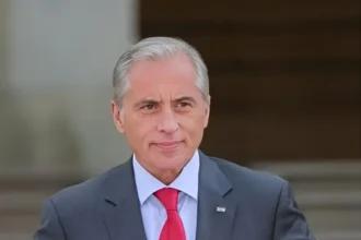 مندوباً عن الملك.. رئيس الوزراء يشارك في القمة العالميَّة الثانية للتنمية الاجتماعيَّة في الدَّوحة