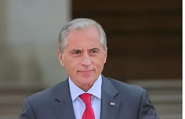 مندوباً عن الملك.. رئيس الوزراء يشارك في القمة العالميَّة الثانية للتنمية الاجتماعيَّة في الدَّوحة