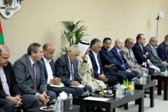 رئيس الديوان الملكي يلتقي 200 شخصية من أبناء وبنات الكرك