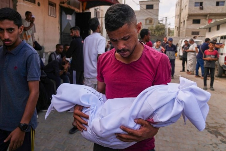 ارتفاع حصيلة العدوان الإسرائيلي على غزة إلى أكثر من 69 ألف شهيد ارتفاع حصيلة العدوان الإسرائيلي على غزة إلى أكثر من 69 ألف شهيد