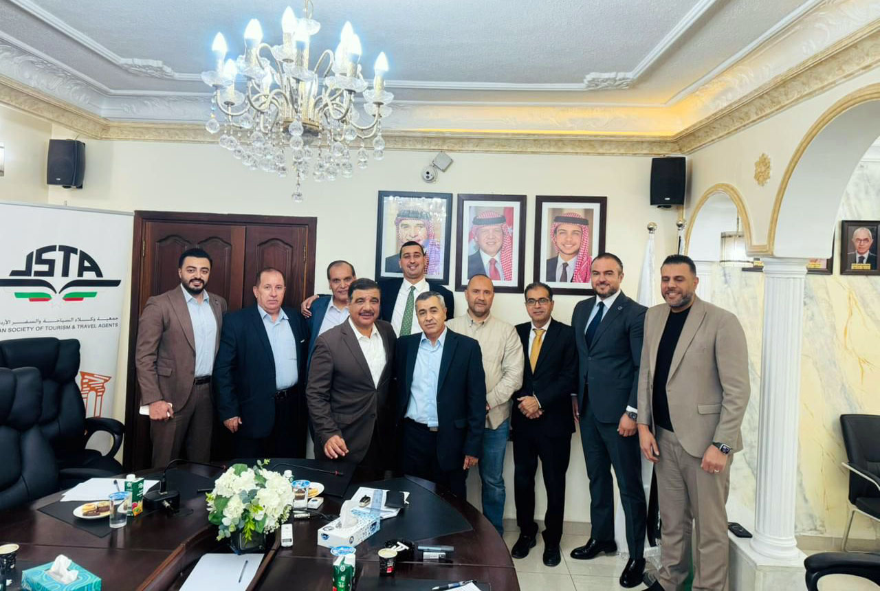 الخصاونة رئيسا لجمعية وكلاء السياحة والسفر