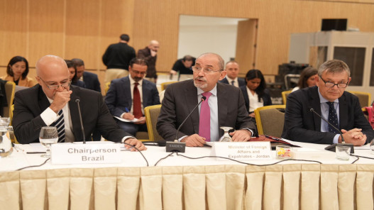 وزير الخارجية يؤكد رفض الأردن وإدانته لمشاريع القرارات في الكنيست الإسرائيلي المُستهدِفة وجود الأونروا وزير الخارجية يؤكد رفض الأردن وإدانته لمشاريع القرارات في الكنيست الإسرائيلي المُستهدِفة وجود الأونروا