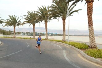 فتح باب التسجيل للمشاركة في أيلة نصف ماراثون البحر الأحمر