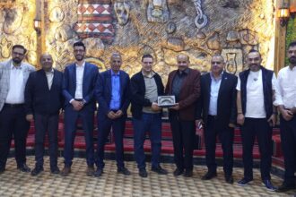 الصفوري يكرم رئيس غرفة تجارة المفرق خيرو العرقان