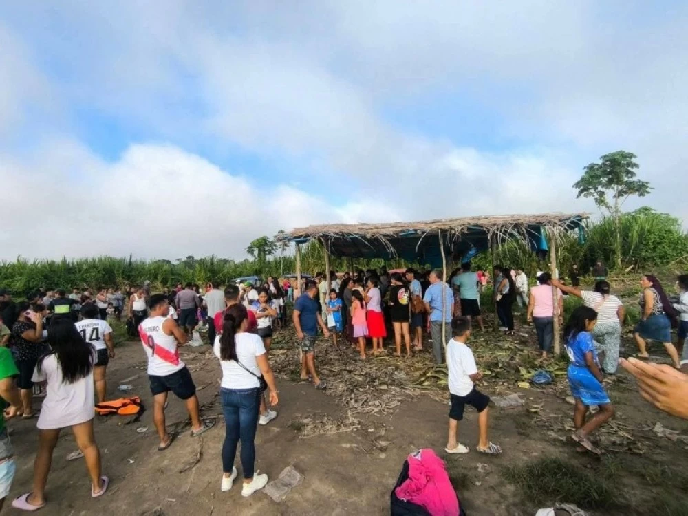 فاجعة نهرية.. 12 قتيلاً و30 مفقوداً بعد انهيار أرضي في بيرو فاجعة نهرية.. 12 قتيلاً و30 مفقوداً بعد انهيار أرضي في بيرو