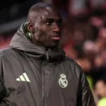 ريال مدريد يعلن إصابة فيرلاند ميندي.. كم سيغيب؟