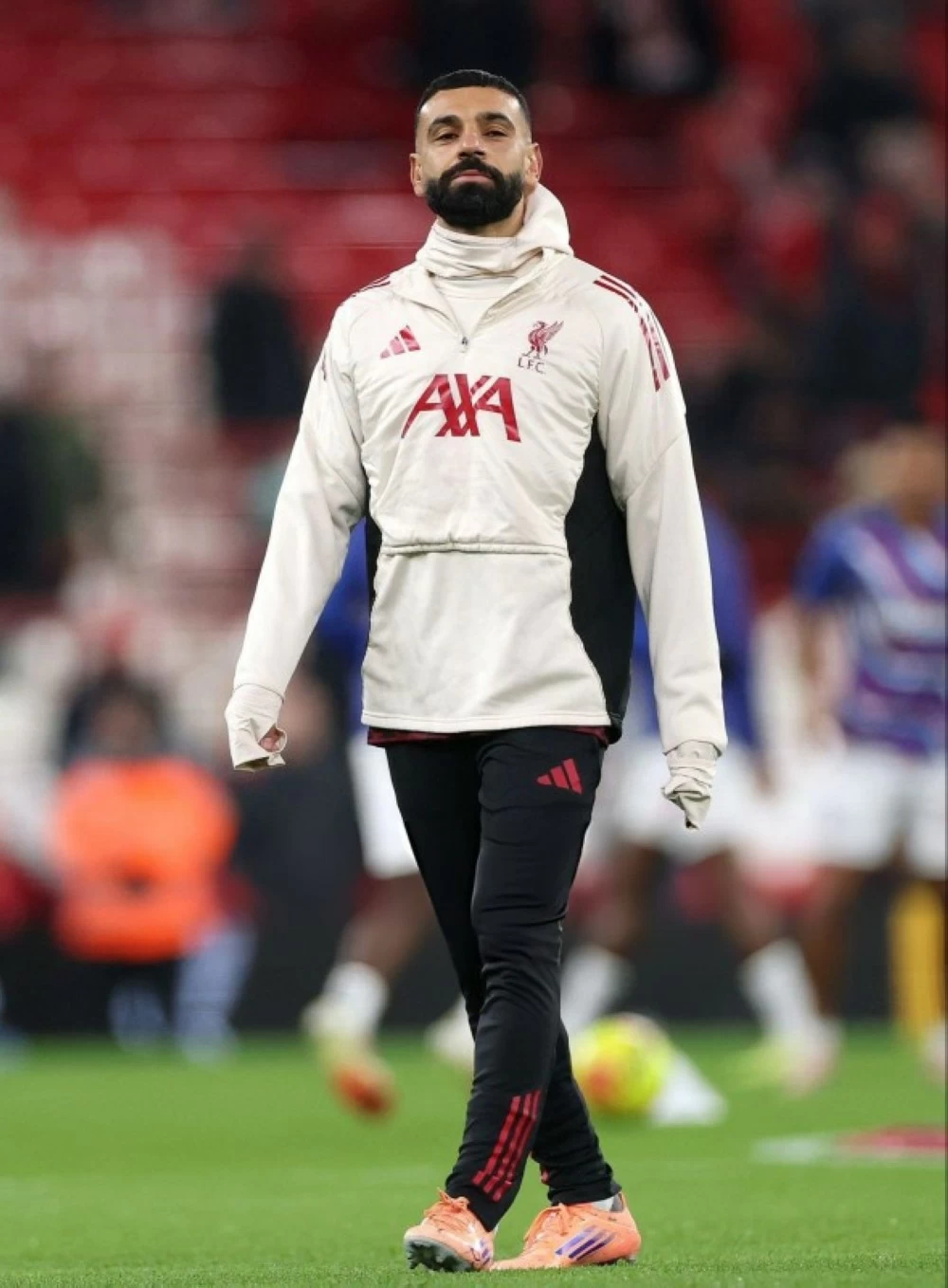 صلاح.. «على الدكة» مجدداً صلاح.. «على الدكة» مجدداً