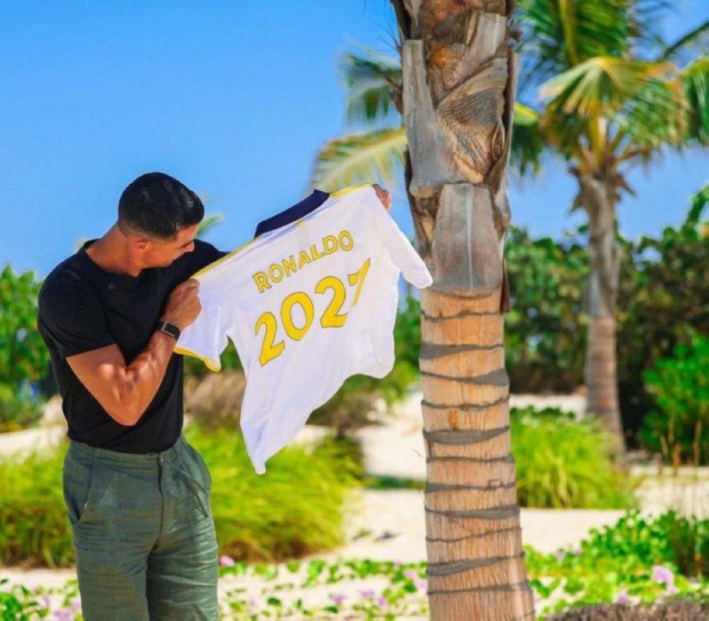 مسلي آل معمر: بهذه الطريقة أقنعنا «رونالدو» بالنصر