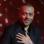 معجبة تطلب الزواج من تامر عاشور ورد مازح: «متخربيش بيتي»