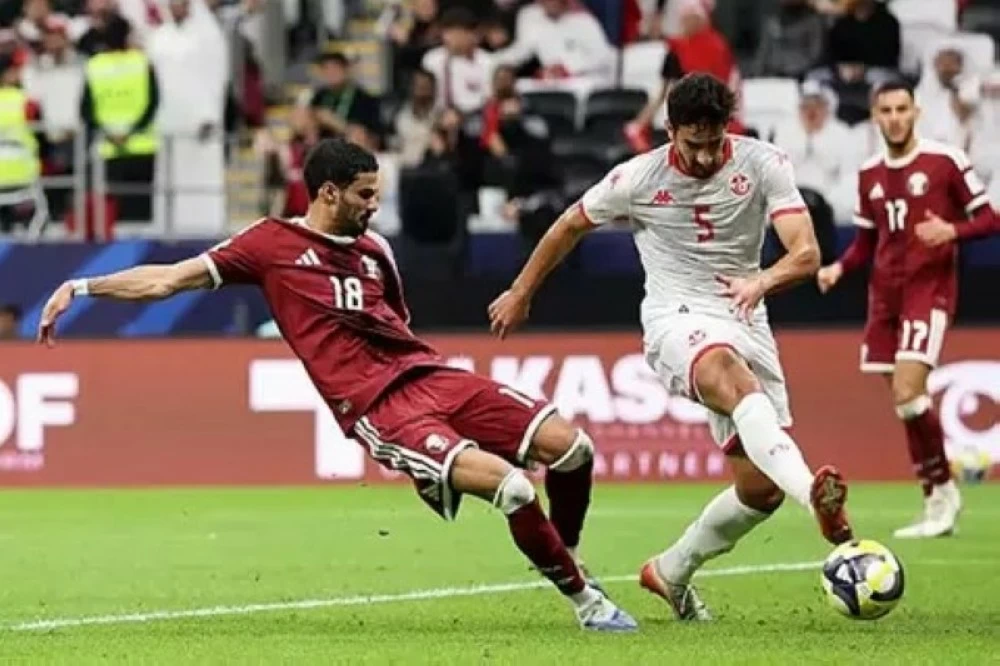 فلسطين وسورية إلى ربع نهائي كأس العرب.. وتونس وقطر يودعان فلسطين وسورية إلى ربع نهائي كأس العرب.. وتونس وقطر يودعان