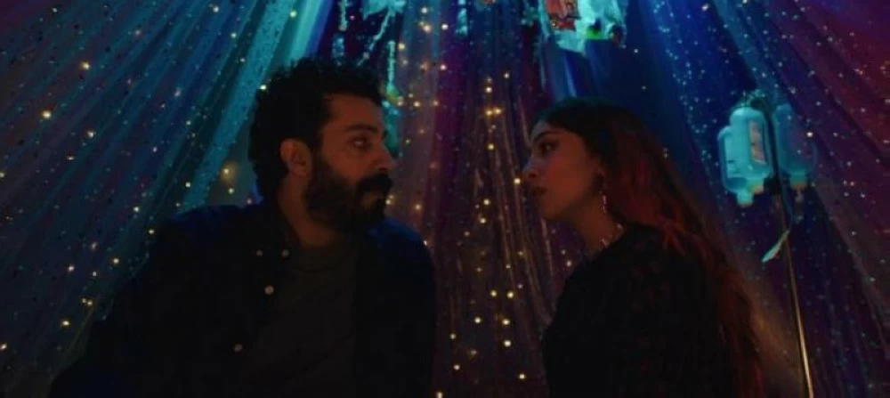 برومو «مسألة حياة أو موت» يشعل «البحر الأحمر» برومو «مسألة حياة أو موت» يشعل «البحر الأحمر»