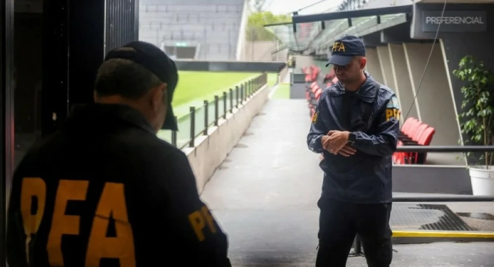 فضيحة كروية.. الشرطة تقتحم اتحاد الكرة الأرجنتيني !