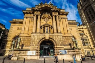 سرقة أكثر من 600 قطعة أثرية من متحف بريستول ستي في بريطانيا