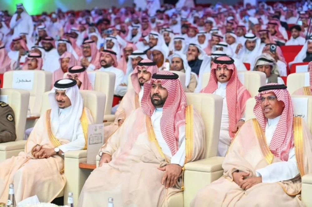 أمير جازان يشرّف الأمسية الشعرية للشاعر حسن أبوعَلة أمير جازان يشرّف الأمسية الشعرية للشاعر حسن أبوعَلة