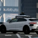 ولادة طارئة داخل سيارة ذاتية القيادة.. والمركبة تتصرف كمسعف محترف