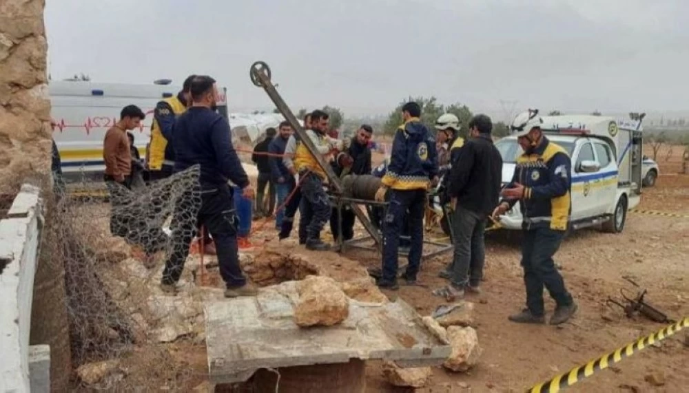 مأساة في «باب ريف حلب».. انتشال جثة شابة من بئر عمقها 50 متراً مأساة في «باب ريف حلب».. انتشال جثة شابة من بئر عمقها 50 متراً