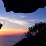 كيف تسببت صورة «سيلفي» في وفاة مراهقة؟