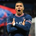 إلزام «سان جيرمان» بتعويض مبابي بـ 61 مليون يورو