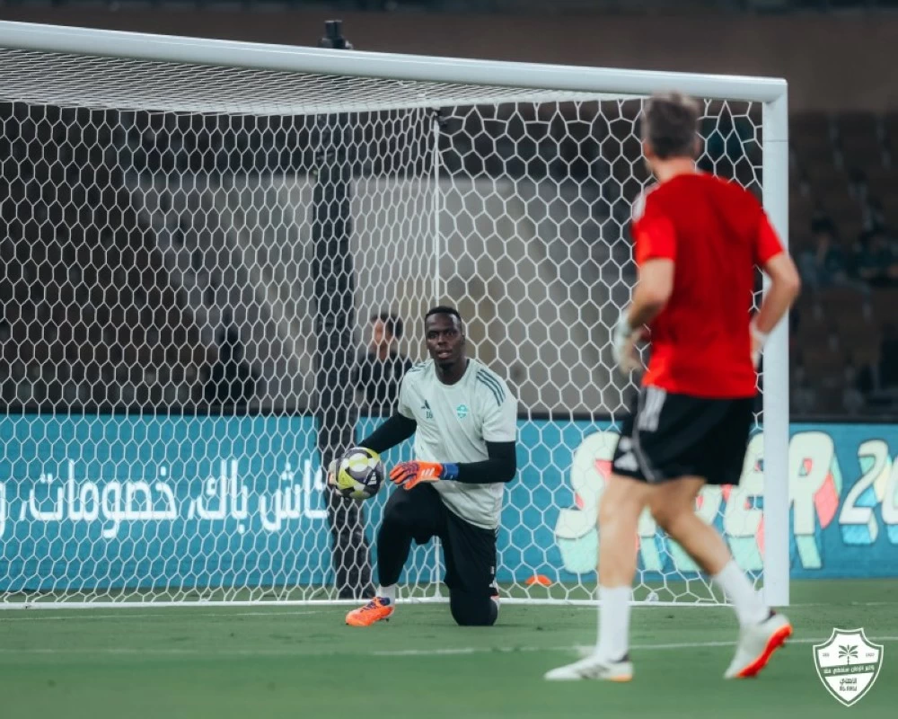 بعد تمديد عقده.. ميندي: أنا فخور بالأهلي