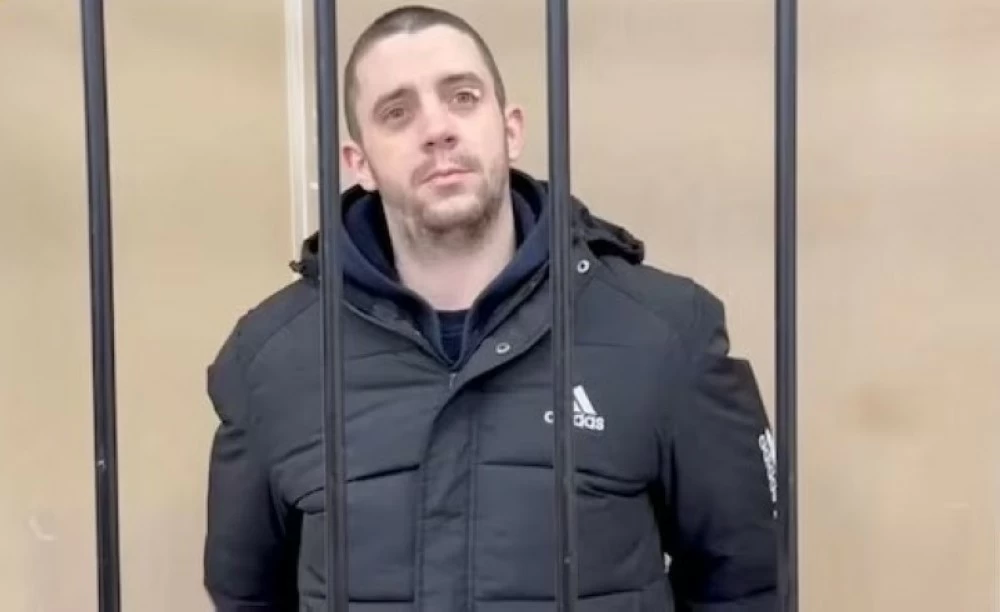 مرتزق أم أسير حرب؟.. روسيا تقضي بحبس بريطاني سابق في أوكرانيا 13 عاماً مرتزق أم أسير حرب؟.. روسيا تقضي بحبس بريطاني سابق في أوكرانيا 13 عاماً