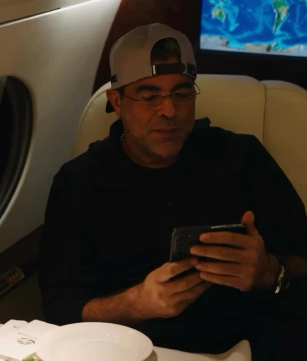 وائل كفوري ينجو من الموت بعد تعطل مفاجئ بالطيارة المتجهة إلى العلا