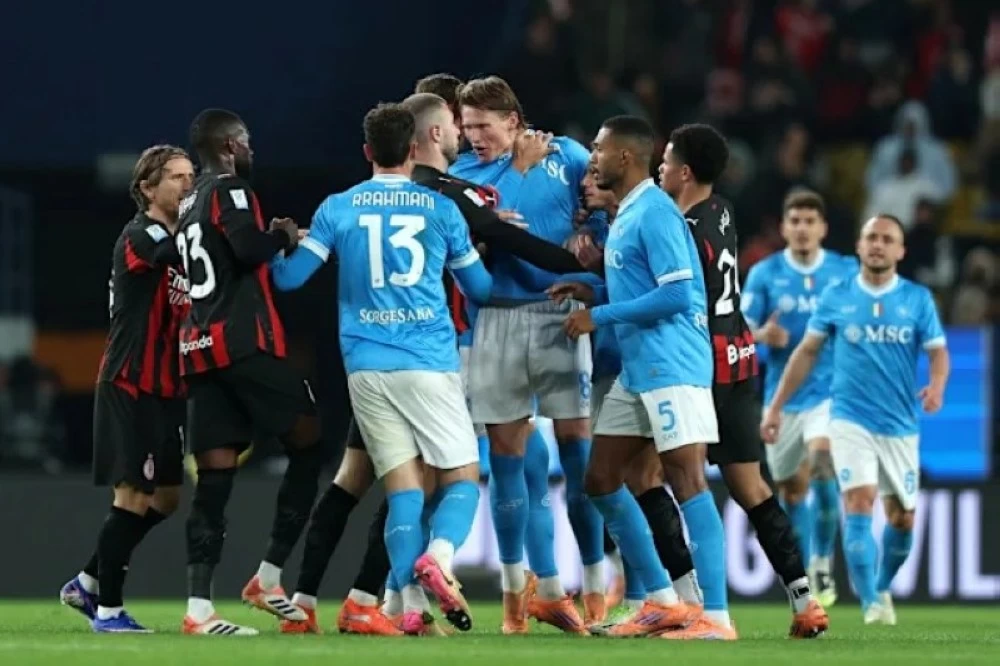 نابولي يهزم ميلان.. ويبلغ نهائي السوبر الإيطالي نابولي يهزم ميلان.. ويبلغ نهائي السوبر الإيطالي