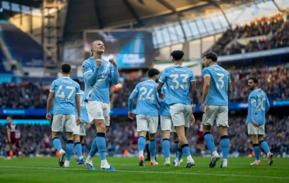 السيتي يضرب وست هام بثلاثية.. ويعتلي قمة «البريميرليغ»