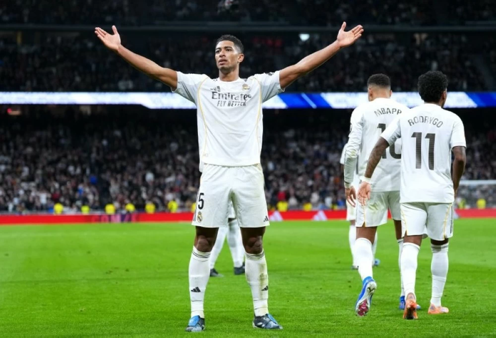 ريال مدريد يتجاوز إشبيلية بثنائية في «الليغا» ريال مدريد يتجاوز إشبيلية بثنائية في «الليغا»