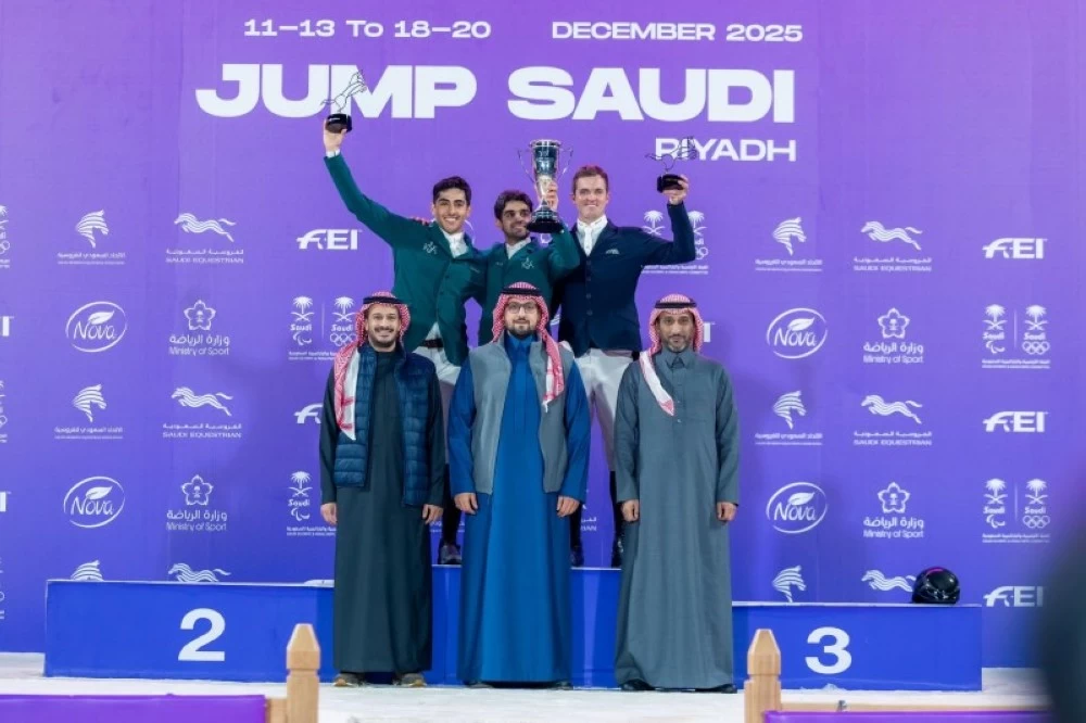 الفارس «خالد المبطي» يتوج بجائزة «قفز السعودية» الكبرى