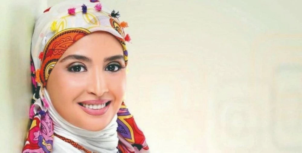 اختفاؤها أشعل الجدل.. لماذا غابت حنان ترك عن زفاف ابنها؟