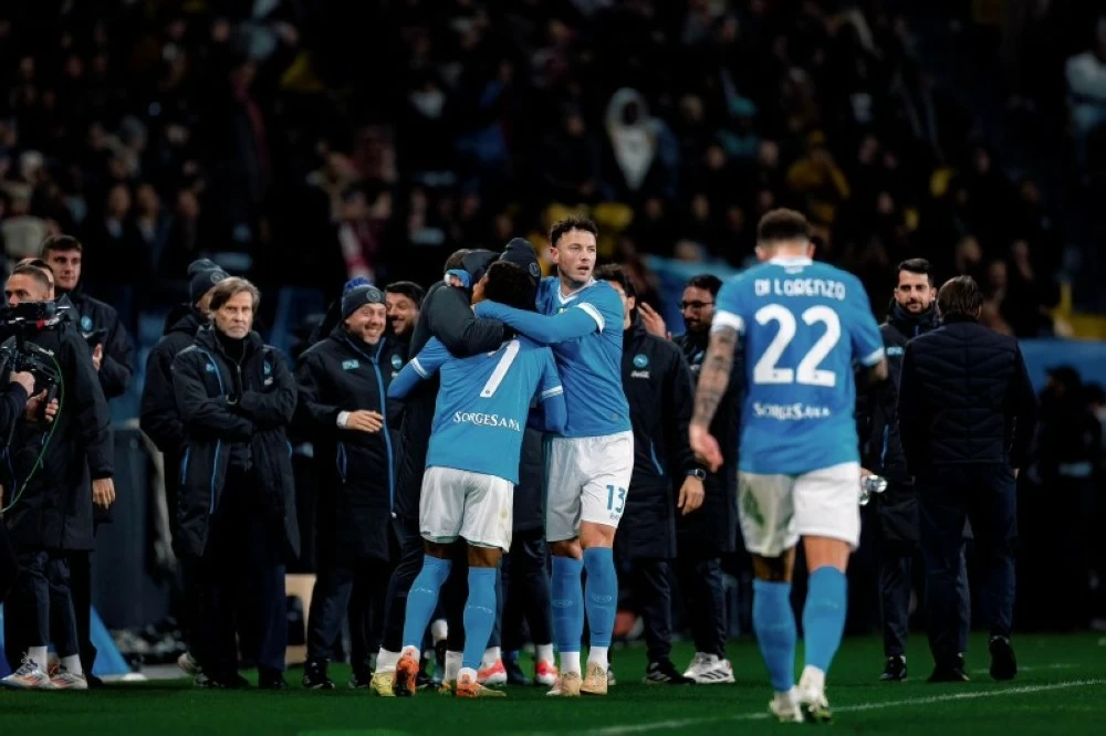 نابولي وبولونيا.. في "سوبر من ذهب"