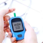 علاقة بين قلة النوم وارتفاع سكر الدم