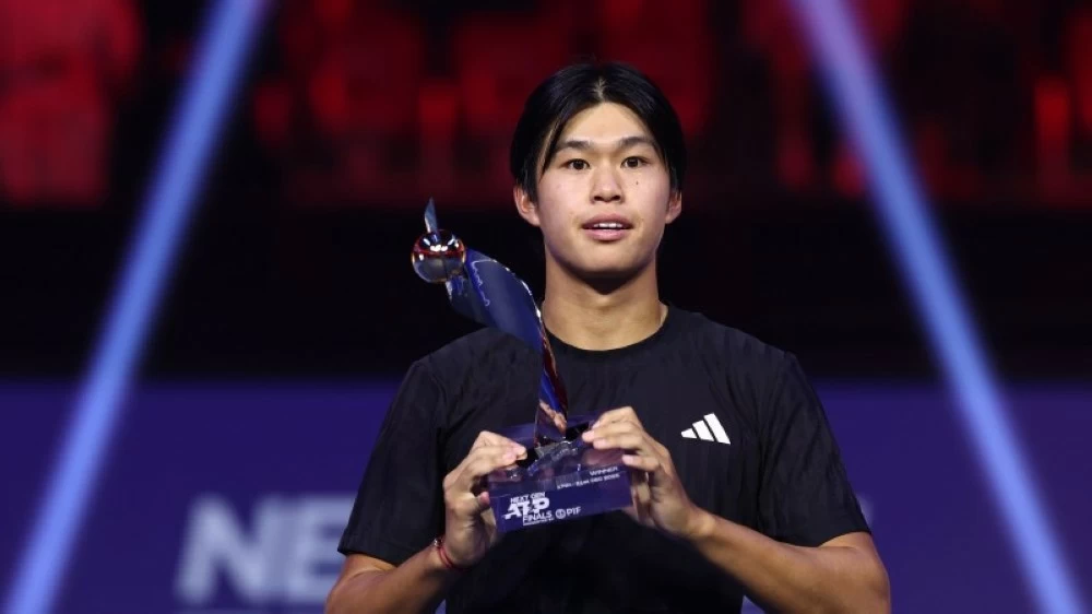 بعد تتويجه ببطولة التنس للمحترفين.. تيين: جمهور جدة منحني قوة إضافية بعد تتويجه ببطولة التنس للمحترفين.. تيين: جمهور جدة منحني قوة إضافية