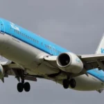 تصدع زجاج طائرة هولندية على ارتفاع 11 ألف قدم