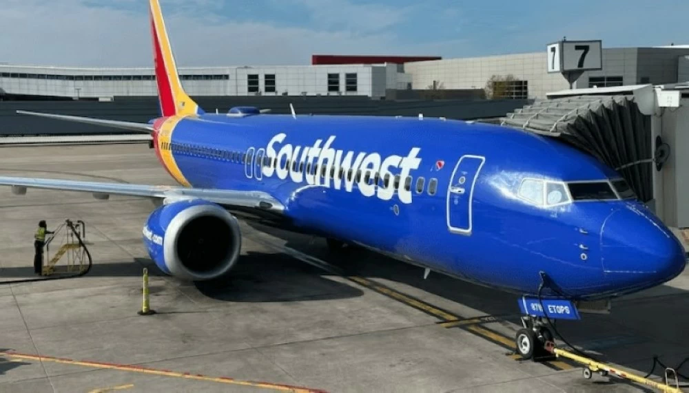 وزنك الزائد قد يلزمك بتذكرة طيران إضافية!